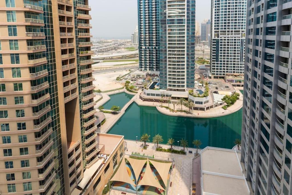 Appartamento New Building L Near Metro L Spacious Lay Out Dubai Esterno foto